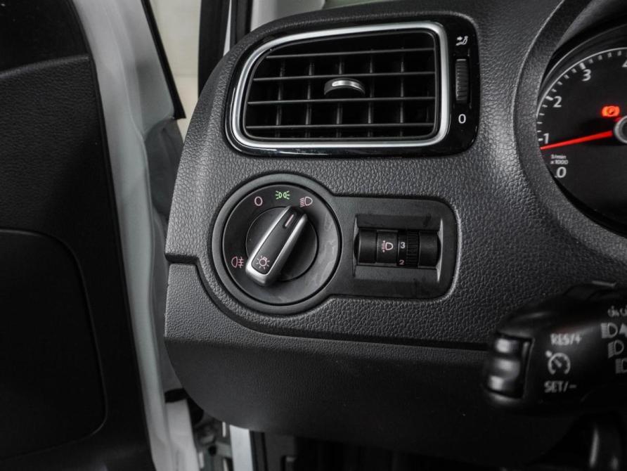 Volkswagen Polo V Рестайлинг Воронеж  - изображение 12