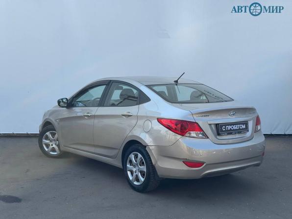 Hyundai Solaris I с пробегом 2013 года, цена 950 000 рублей, 106650 км, седан, Автокод Объявления