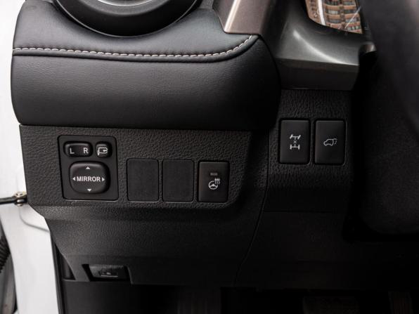 Toyota RAV4 IV (XA40) Рестайлинг с пробегом 2019 года, цена 3 270 000 рублей, 112916 км, внедорожник, Автокод Объявления