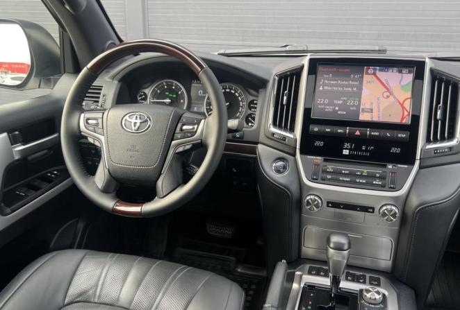 Toyota Land Cruiser 200 Series Рестайлинг 2 с пробегом 2020 года, цена 8 690 000 рублей, 86370 км, внедорожник, Автокод Объявления