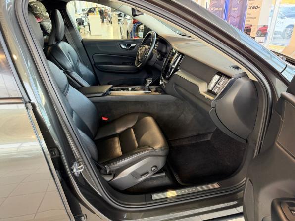 Volvo XC60 II с пробегом 2018 года, цена 2 855 900 рублей, 177641 км, внедорожник, Автокод Объявления