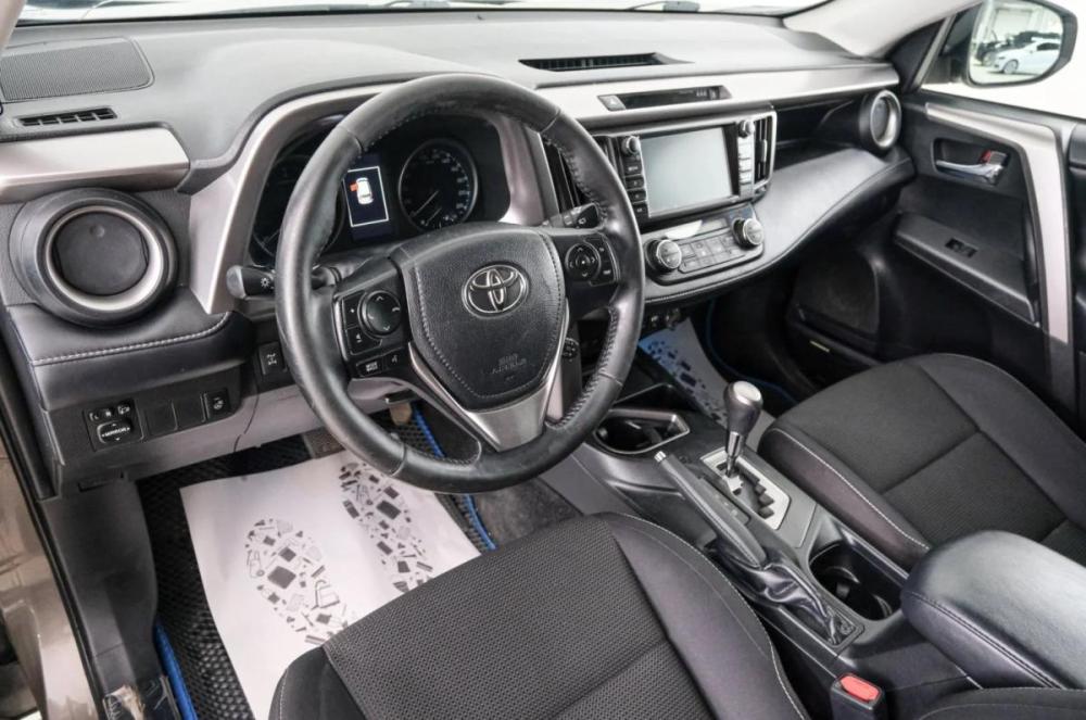 Toyota RAV4 IV (XA40) Рестайлинг Красноярск  - изображение 9