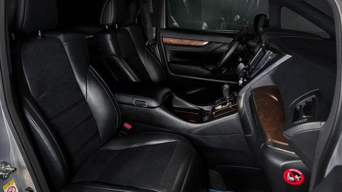 Toyota Alphard III с пробегом 2015 года, цена 3 250 000 рублей, 376772 км, минивэн, Автокод Объявления