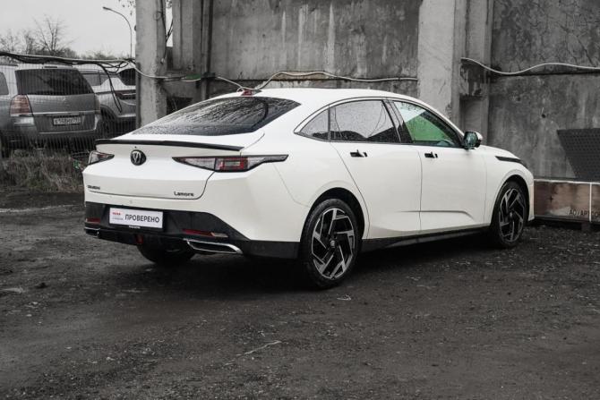 Changan Lamore с пробегом 2024 года, цена 1 870 000 рублей, 24332 км, седан, Автокод Объявления