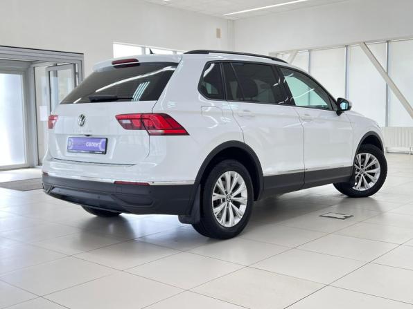 Volkswagen Tiguan II Рестайлинг с пробегом 2021 года, цена 2 280 000 рублей, 132725 км, внедорожник, Автокод Объявления