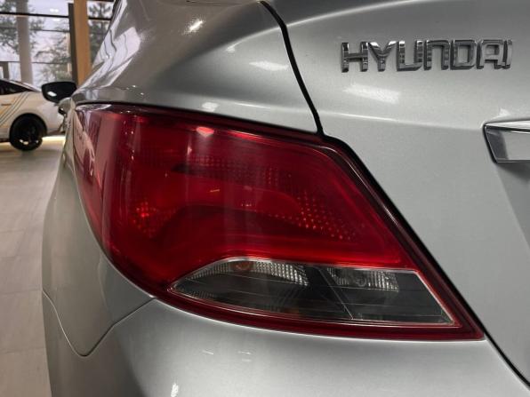 Hyundai Solaris I Рестайлинг с пробегом 2014 года, цена 999 900 рублей, 129000 км, седан, Автокод Объявления