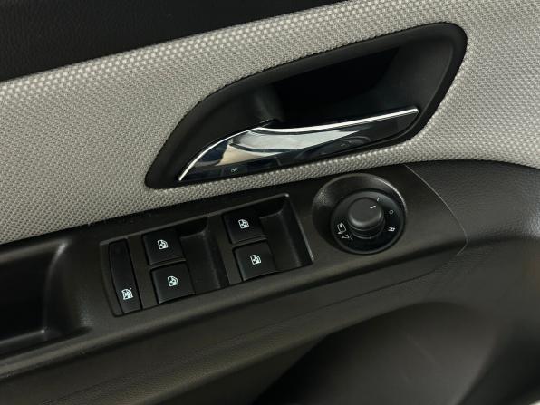 Chevrolet Cruze I Рестайлинг с пробегом 2013 года, цена 750 000 рублей, 188006 км, хэтчбек, Автокод Объявления