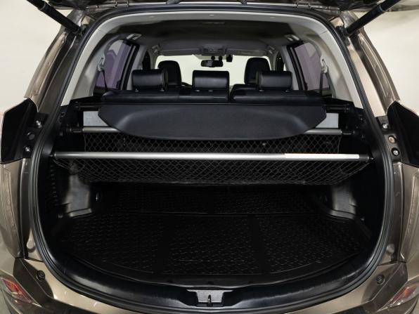 Toyota RAV4 IV (XA40) Рестайлинг с пробегом 2017 года, цена 2 895 000 рублей, 112705 км, внедорожник, Автокод Объявления