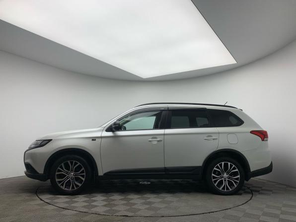 Mitsubishi Outlander III Рестайлинг 2 с пробегом 2016 года, цена 1 649 000 рублей, 117085 км, внедорожник, Автокод Объявления