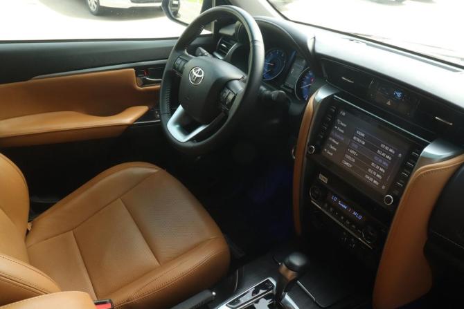 Toyota Fortuner II Рестайлинг с пробегом 2022 года, цена 5 300 000 рублей, 5596 км, внедорожник, Автокод Объявления