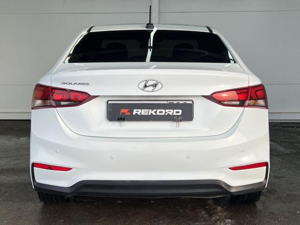Hyundai Solaris II с пробегом 2018 года, цена 1 249 000 рублей, 136870 км, седан, Автокод Объявления
