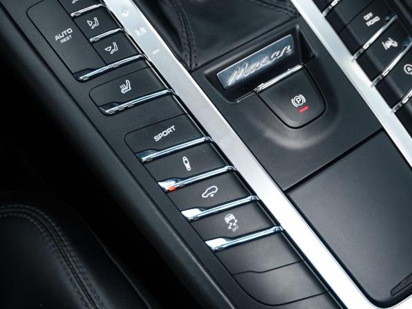 Porsche Macan I с пробегом 2014 года, цена 3 099 000 рублей, 115144 км, внедорожник, Автокод Объявления
