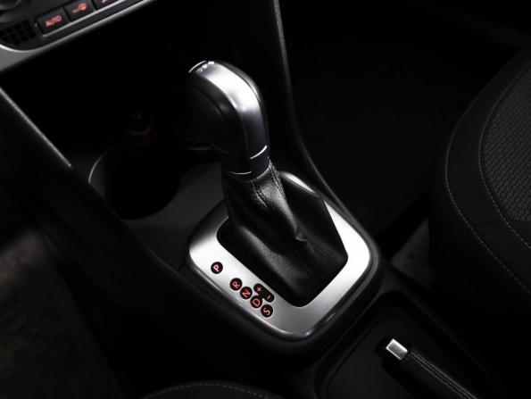 Volkswagen Polo V Рестайлинг с пробегом 2017 года, цена 1 419 000 рублей, 90401 км, седан, Автокод Объявления