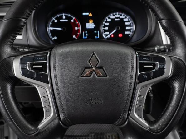 Mitsubishi Pajero Sport III с пробегом 2017 года, цена 2 299 000 рублей, 230033 км, внедорожник, Автокод Объявления