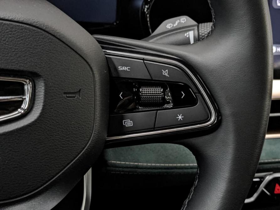 Geely Monjaro I Москва  - изображение 30