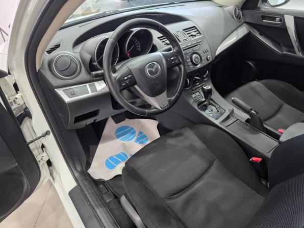 Mazda 3 II (BL) Рестайлинг с пробегом 2012 года, цена 1 035 000 рублей, 157592 км, седан, Автокод Объявления