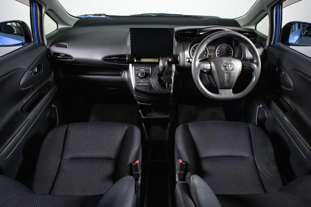 Toyota Wish II Рестайлинг Сургут  - изображение 12
