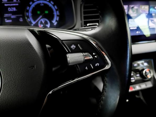 Skoda Karoq I с пробегом 2020 года, цена 1 885 000 рублей, 148551 км, внедорожник, Автокод Объявления
