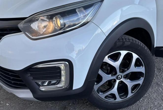 Renault Kaptur I с пробегом 2018 года, цена 1 345 000 рублей, 77689 км, внедорожник, Автокод Объявления