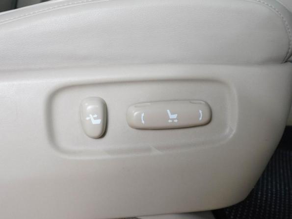 Toyota Land Cruiser 200 Series Рестайлинг 1 с пробегом 2013 года, цена 3 729 000 рублей, 291051 км, внедорожник, Автокод Объявления
