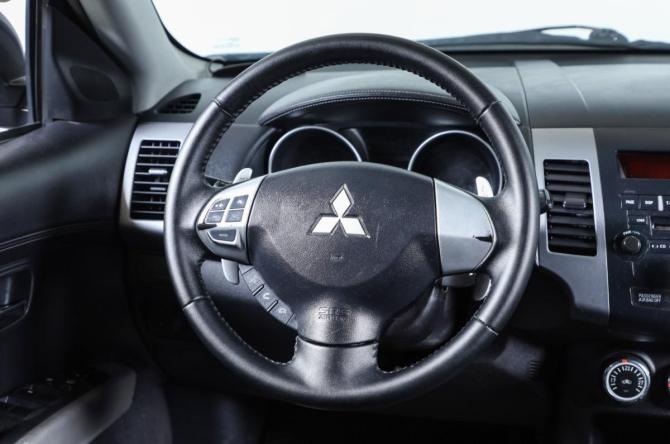 Mitsubishi Outlander II Рестайлинг с пробегом 2010 года, цена 1 189 000 рублей, 350000 км, внедорожник, Автокод Объявления