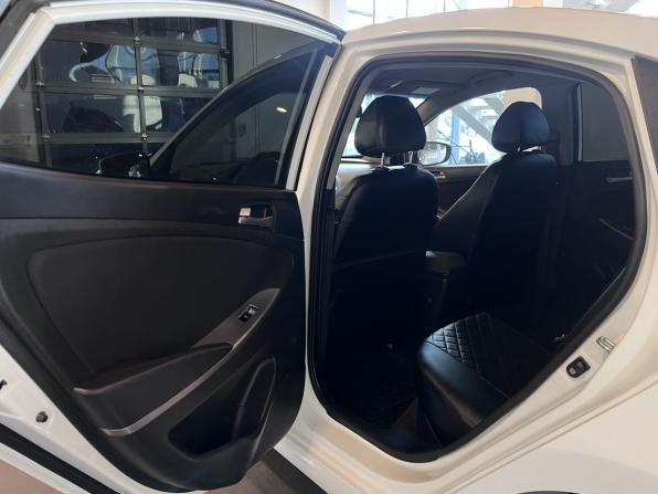Hyundai Solaris I Рестайлинг с пробегом 2014 года, цена 670 000 рублей, 189684 км, седан, Автокод Объявления