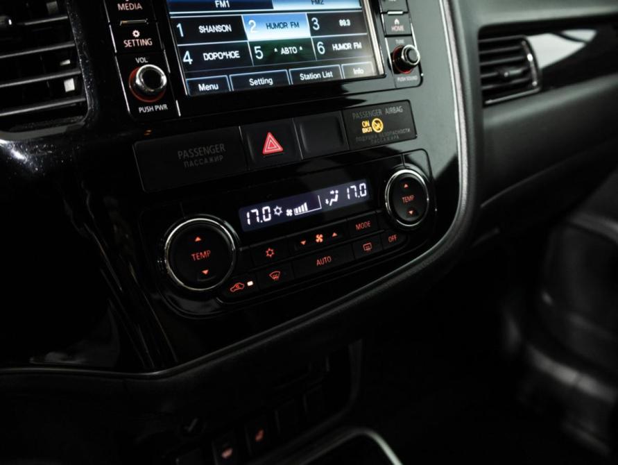 Mitsubishi Outlander III Рестайлинг 2 Санкт-Петербург  - изображение 17