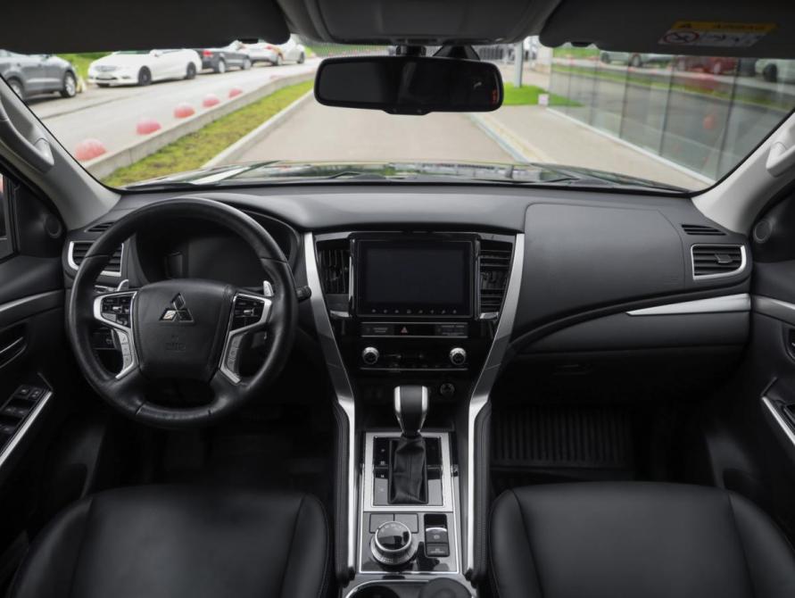 Mitsubishi Pajero Sport III Рестайлинг Санкт-Петербург  - изображение 12