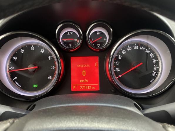 Opel Astra J Рестайлинг с пробегом 2013 года, цена 835 000 рублей, 271871 км, седан, Автокод Объявления