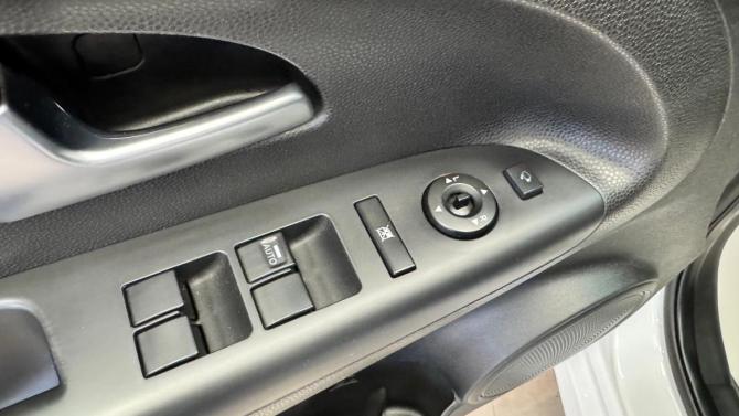 Kia Venga I с пробегом 2011 года, цена 850 000 рублей, 89020 км, минивэн, Автокод Объявления