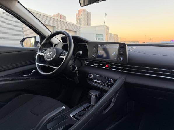 Hyundai Elantra VII (CN7) с пробегом 2021 года, цена 1 845 000 рублей, 58000 км, седан, Автокод Объявления