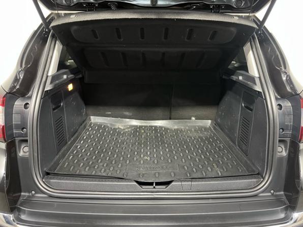 Renault Kaptur I с пробегом 2018 года, цена 1 650 000 рублей, 139327 км, внедорожник, Автокод Объявления