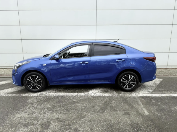 Kia Rio IV Рестайлинг (Global market) с пробегом 2021 года, цена 1 690 000 рублей, 77000 км, седан, Автокод Объявления