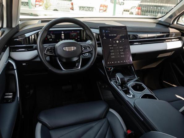 Geely Atlas II с пробегом 2024 года, цена 2 650 000 рублей, 37029 км, внедорожник, Автокод Объявления