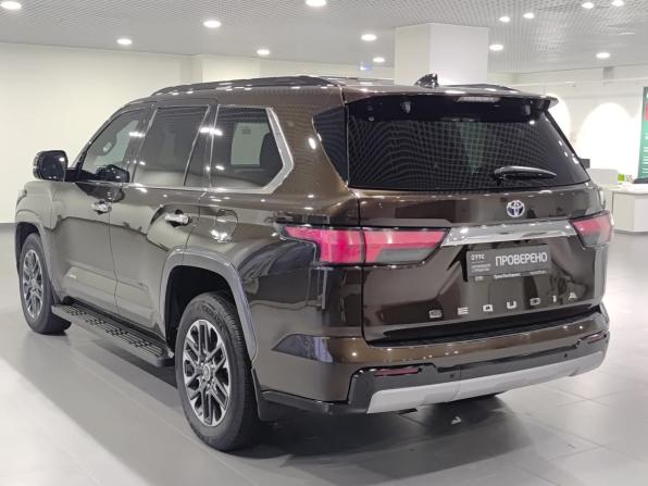 Toyota Sequoia III с пробегом 2022 года, цена 9 470 000 рублей, 75131 км, внедорожник, Автокод Объявления