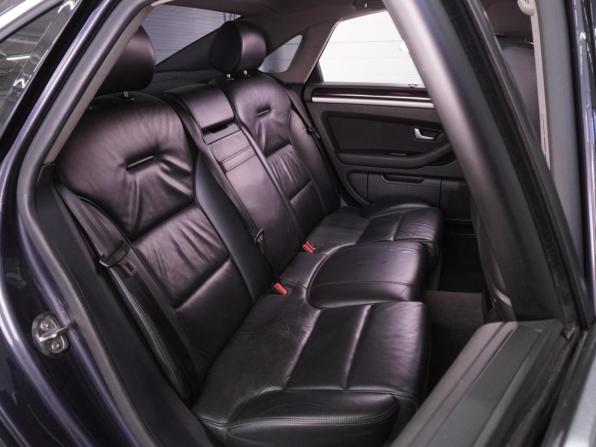Audi A8 II (D3) Рестайлинг с пробегом 2007 года, цена 1 272 000 рублей, 307941 км, седан, Автокод Объявления