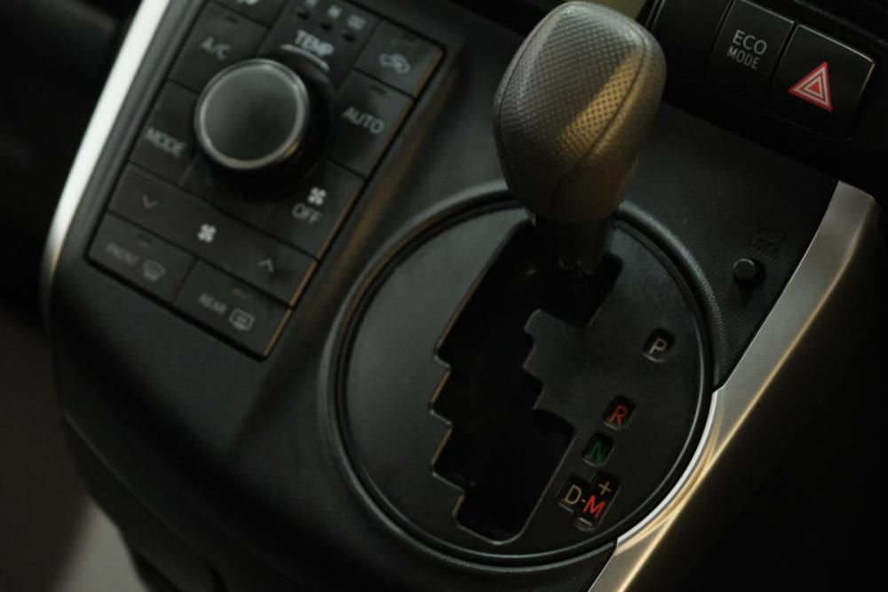 Toyota Wish II Рестайлинг Омск  - изображение 16