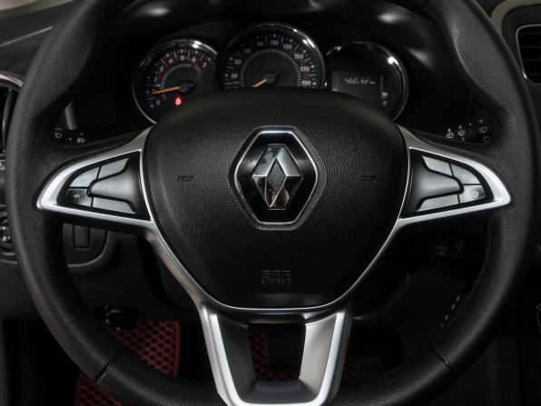 Renault Sandero II Рестайлинг с пробегом 2020 года, цена 1 366 000 рублей, 46031 км, хэтчбек, Автокод Объявления
