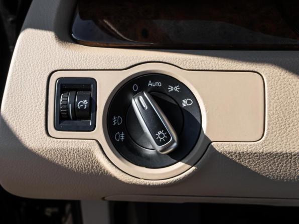 Volkswagen Passat B7 с пробегом 2012 года, цена 1 113 000 рублей, 180527 км, седан, Автокод Объявления