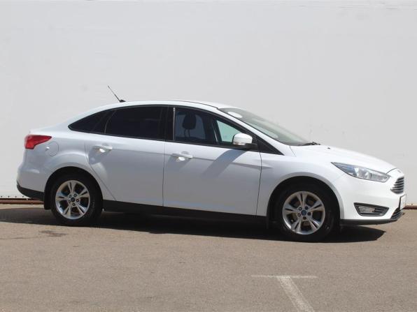 Ford Focus III Рестайлинг с пробегом 2018 года, цена 980 000 рублей, 83982 км, седан, Автокод Объявления