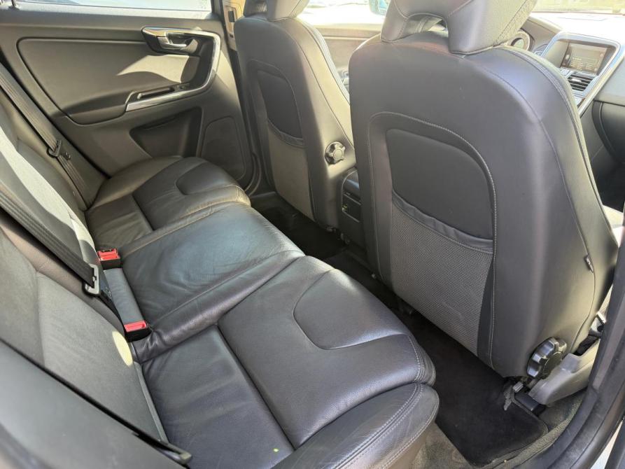 Volvo XC60 I Санкт-Петербург  - изображение 12