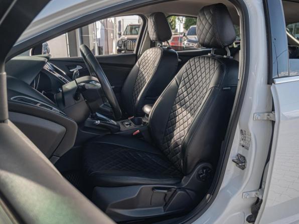 Ford Focus III с пробегом 2014 года, цена 870 000 рублей, 176201 км, хэтчбек, Автокод Объявления
