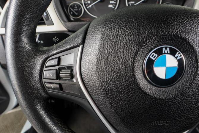 BMW 3 серии VI (F3x) Рестайлинг с пробегом 2017 года, цена 2 199 000 рублей, 243600 км, универсал, Автокод Объявления