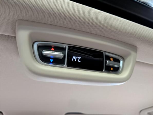 Mercedes-Benz V-Класс III (W447) Рестайлинг с пробегом 2021 года, цена 6 150 000 рублей, 94191 км, минивэн, Автокод Объявления