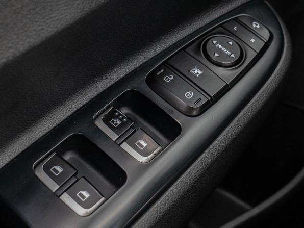 Kia Rio IV Рестайлинг с пробегом 2021 года, цена 1 649 030 рублей, 120042 км, седан, Автокод Объявления