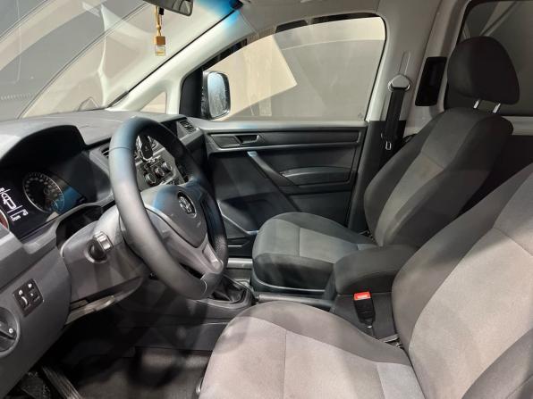 Volkswagen Caddy IV с пробегом 2019 года, цена 1 870 000 рублей, 175374 км, компактвэн, Автокод Объявления