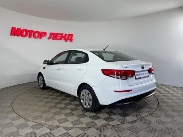 Kia Rio III Рестайлинг с пробегом 2015 года, цена 1 110 000 рублей, 89361 км, седан, Автокод Объявления