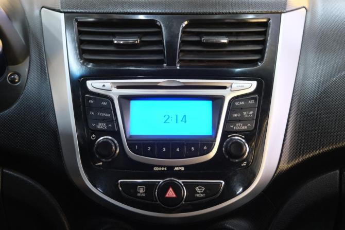 Hyundai Solaris I с пробегом 2012 года, цена 579 000 рублей, 176475 км, хэтчбек, Автокод Объявления