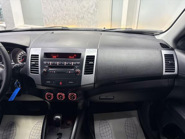 Mitsubishi Outlander II Рестайлинг с пробегом 2011 года, цена 1 345 000 рублей, 124419 км, внедорожник, Автокод Объявления