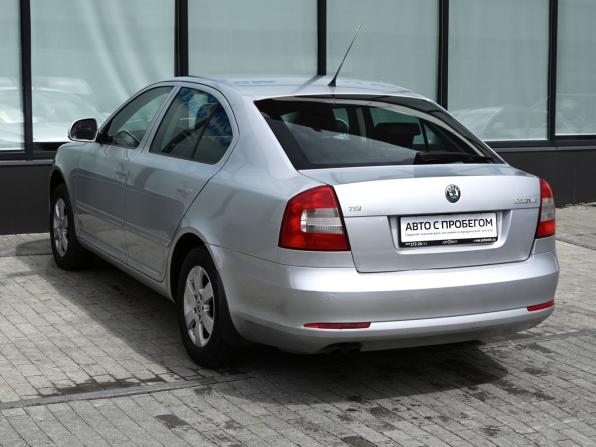 Skoda Octavia II (A5) Рестайлинг с пробегом 2011 года, цена 905 000 рублей, 189000 км, лифтбек, Автокод Объявления